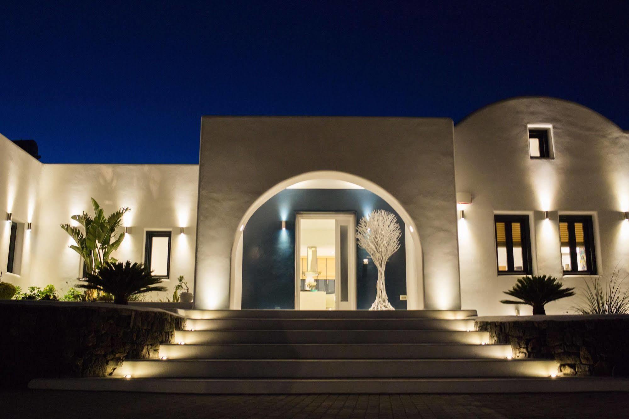 Villa Zafira Karterados (Santorini)